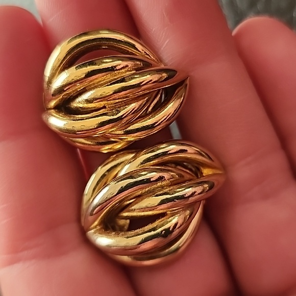 VTG clip on earrings - Picture 2 of 7